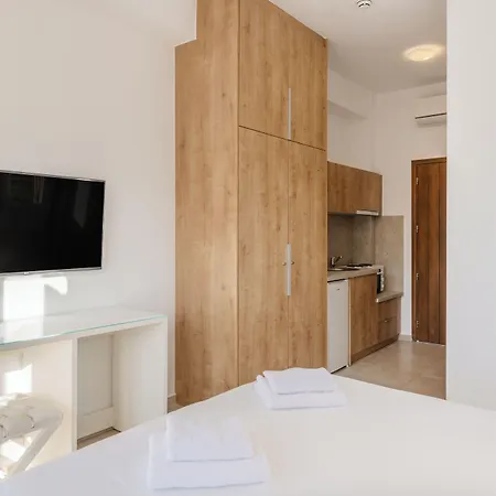 Mykonaki Otel 3*