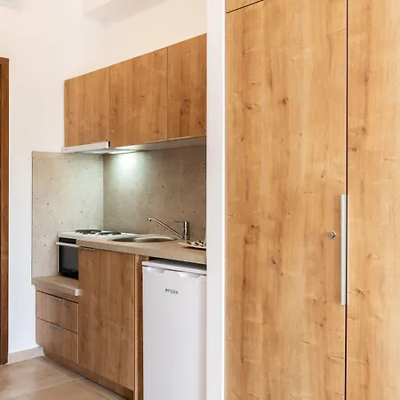 מלון Mykonaki 3*